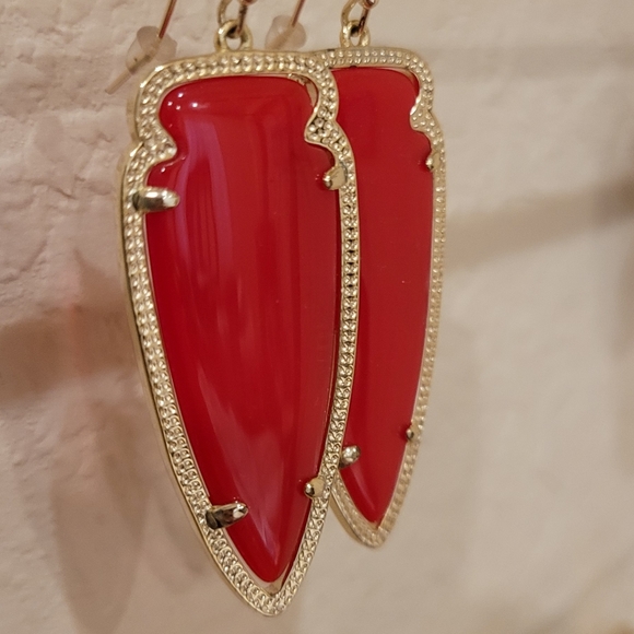 Kendra Scott Translucent Red Arrowhead Skylar Earrings Gold Red Earrings - Picture 3 of 13